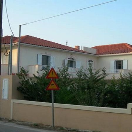 Theasis House Apartamento Khelmáta Exterior foto
